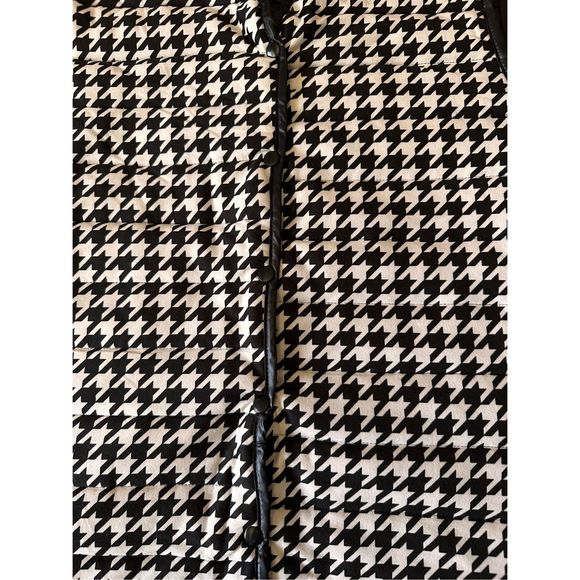 532. HOUNDSTOOTH Reversible BLACK & WHITE VEST - Picture 4 of 8